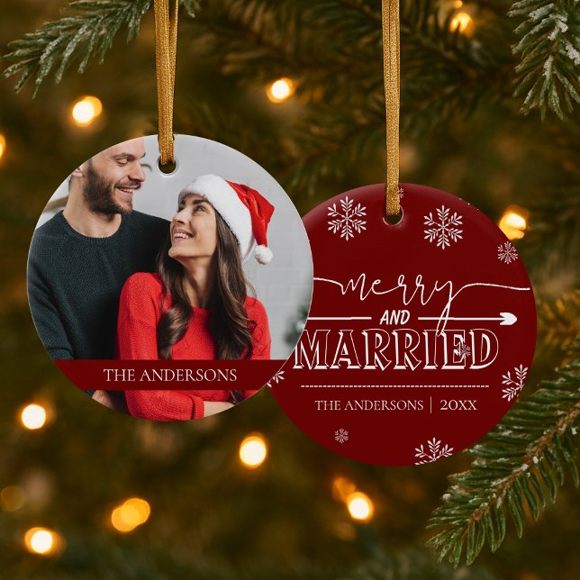 Ornamento De Cerâmica Foto personalizada de Natal para felizes e casados (Merry & Married Personalized Photo Christmas Photo Ceramic Ornament)