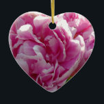Ornamento De Cerâmica Foto rosa de Peony caseiro caseiro caseiro floral<br><div class="desc">Um belo jardim de peônias cor-de-rosa ao sol da manhã - foto de H Cooper.</div>