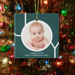 Ornamento De Cerâmica Foto Verde do Primeiro Natal do Bebê<br><div class="desc">O Primeiro Ornamento Fotográfico de Natal deste Bebê na moda é decorado com a palavra JOY em branco num fundo de terracota. Facilmente personalizável com sua foto e seu nome.</div>