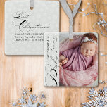Ornamento De Cerâmica Foto Vertical de Natal do Bebê Floco de Neve Ce<br><div class="desc">O primeiro ornamento fotográfico de Natal do bebê com foto vertical, caligrafia elegante e flocos de neve brancos delicados em uma borda de cinza prateada. O modelo de foto está pronto para você adicionar sua foto, nome do bebê, o ano e seu texto personalizado no verso. Com exceção do texto...</div>