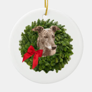 Ornamento De Cerâmica Galgo na grinalda do Xmas