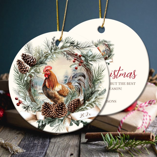 Ornamento De Cerâmica Galo-galo-roxo fazenda, coroa-pinheira (Rustic rooster farm animal Christmas pine wreath Ceramic Ornament)