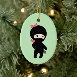 Ornamento De Cerâmica Garotinha Ninja Minúscula em Verde