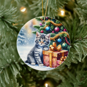Ornamento De Cerâmica Gatinho Fofo Sob a Árvore de Natal