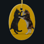 Ornamento De Cerâmica Gatos Dançantes Doce<br><div class="desc">a cor de fundo pode ser alterada: PERSONALIZE IT - EDIT - BACKGROUND, dançarinos maravilhosos que desfrutam de uma dança antiquada como foxtrott, rumba, samba ou tango</div>