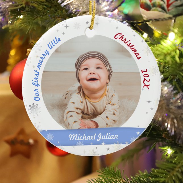 Ornamento De Cerâmica Gêmeos 2 Fotos Primeira Feliz Natal Pequeno (Modern Elegant Cute Our First Merry Little Christmas Twins Baby Boys 2 Photos Snowflakes Stars)