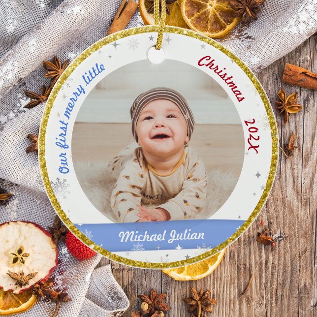 Ornamento De Cerâmica Gêmeos Fotos da nossa primeira Feliz Natal (Modern Elegant Cute Our First Merry Little Christmas Twins Baby Boys 2 Photos Snowflakes Golden)