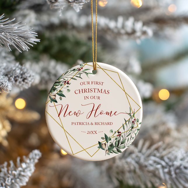 Ornamento De Cerâmica Gerenciar Nosso Primeiro Natal Em Nossa Nova Casa (Criador carregado)