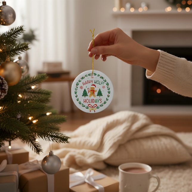 Ornamento De Cerâmica Gingerbread Man & Holly Wreath Christmas Ornament (Criador carregado)