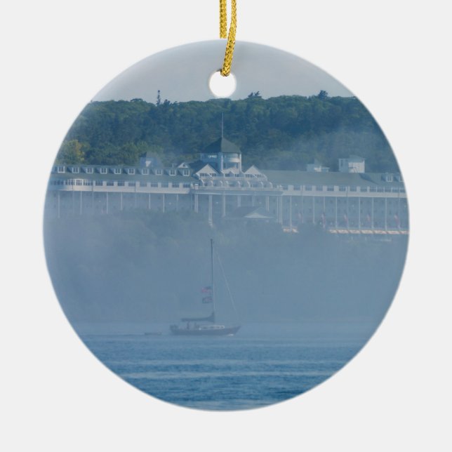 Ornamento De Cerâmica Grand Hotel Através Do Nevoeiro (Frente)