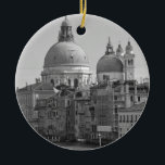 Ornamento De Cerâmica Grande Canal Branco Negro Venice Itália Viagem<br><div class="desc">Grande Canal em frente a Piazza San Marco w. Papais noeis Maria della Salute</div>