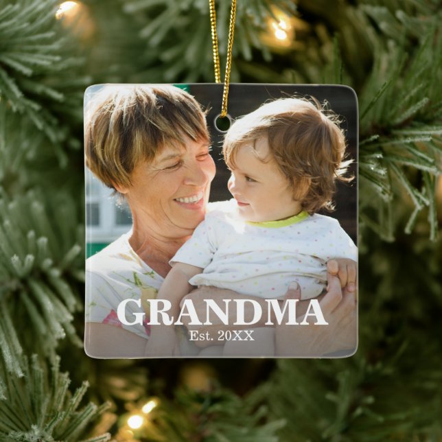 Ornamento De Cerâmica GRANDMA Established Year Photo Ceramic Ornament (Árvore)