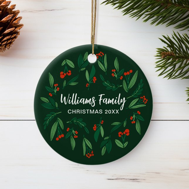 Ornamento De Cerâmica Green Holly Berry Personalized 2025 Christmas (Criador carregado)