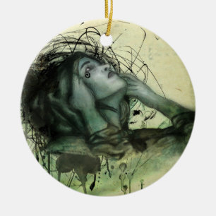Ornamento De Cerâmica Grunge Hood Portrait