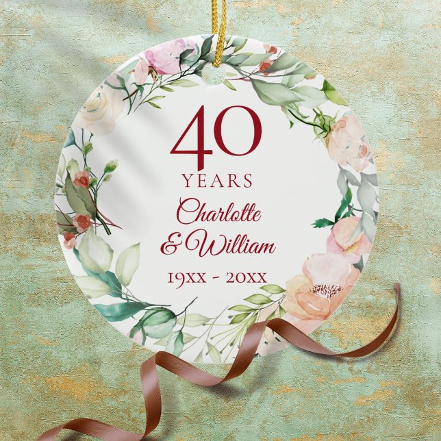 Ornamento De Cerâmica Guirlanda de Rosas de Verão do 40º Aniversário (Sweet Summer Roses Garland 40th Anniversary Ceramic Ornament
)