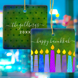 Ornamento De Cerâmica Hanukkah Menorah Candle Script Nome Verde Keepsana