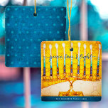 Ornamento De Cerâmica Hanukkah Peace Love Light, Amarelo Menorah Keepsaa<br><div class="desc">"Paz, amor e luz." Uma ilustração digital detalhada de um menorah brilhante, colorido, amarelo e dourado artístico, com seu nome personalizado, o ajuda a comandar o feriado de Chanucá no estilo. Na parte de trás, uma pequena estrela azul do padrão David cobre um fundo azul texturizado. Sinta o calor e...</div>