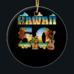 Ornamento De Cerâmica Hawaii 50Th State Hawaiian Beach Hibiscus 50 Maui<br><div class="desc">Aloha Beaches Beach Havaiano Havaí 70 anos 80 jogando pelas ilhas tropicais do Estado Aloha para surfistas, noiva, noivo, Honolulu, casamento no estado do Havaí, noivo, surf, surfe, Bridal, festa de solteira, abacaxi da camisa tropical do Havaí nas férias de verão. Crave Havaiano? Aloha Hawaiian Tiki design. Vista este gráfico...</div>