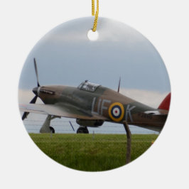 Ornamento De Cerâmica Hawker Hurricane Vista de Três Quartos