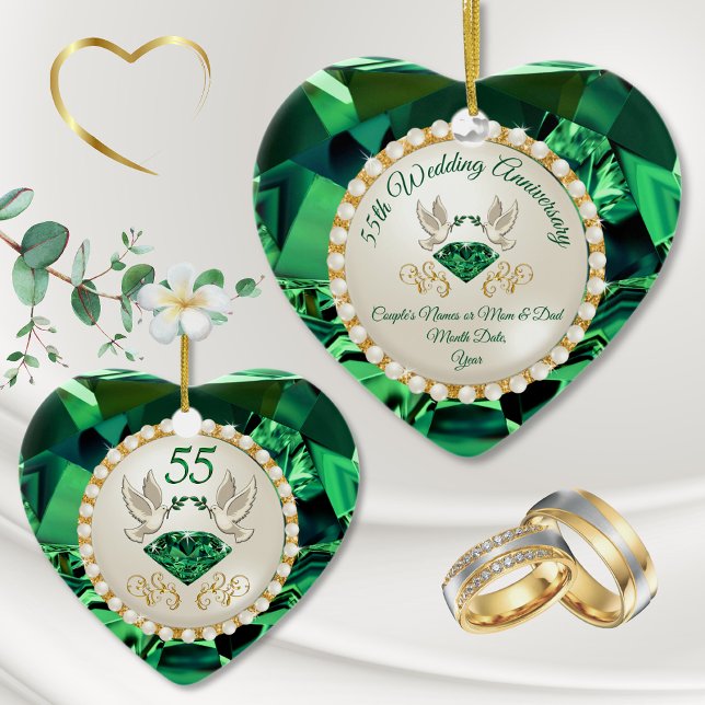 Ornamento De Cerâmica Heart Emerald, 55º Aniversário do Gift Ideas (Emerald Ornament. 55th Anniversary Ornament. Emerald Wedding Anniversary Ornament.)