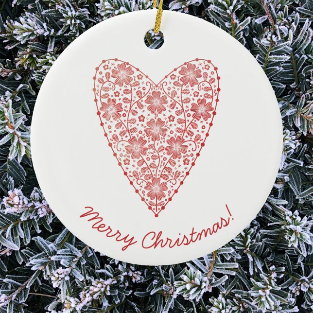 Ornamento De Cerâmica Heart Scandinavian Red White Christmas (Scandinavian floral heart in red and white with script custom text Christmas ornament)