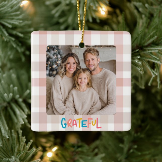 Ornamento De Cerâmica Holiday Family Photo Christmas Ornament Grateful (Árvore)