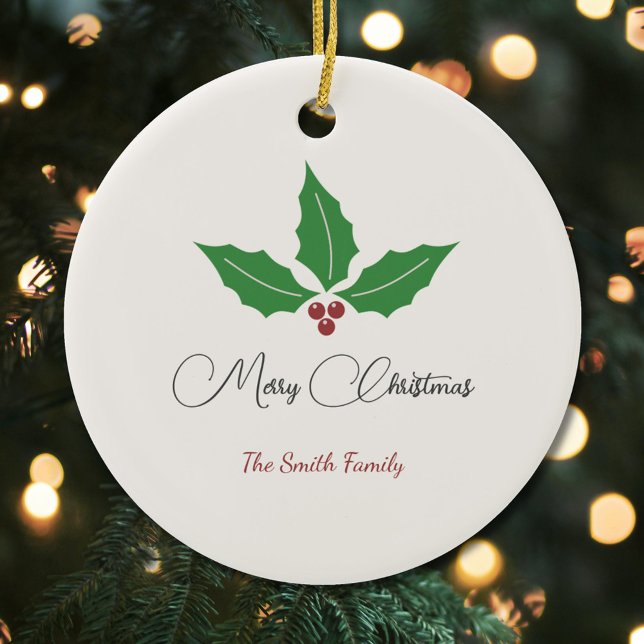 Ornamento De Cerâmica Holiday Holly Felry Ornament de Natal (Holiday Holly Merry Christmas Ornament)