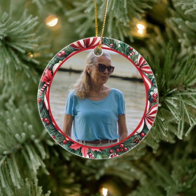 Ornamento De Cerâmica Holly and Peppermint Wreath ANY Photo (Árvore)