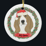 Ornamento De Cerâmica Hound de Basset Personalizado<br><div class="desc">Façam a lista legal este ano com um ornamento personalizado do seu doce cesto de basset!</div>