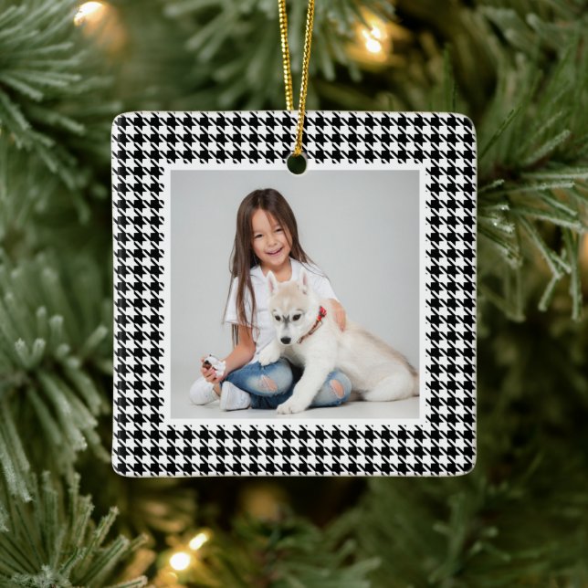 Ornamento De Cerâmica Houndstooth black & white holiday photo Christmas (Árvore)