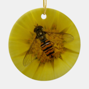 Ornamento De Cerâmica Hoverfly no Marigold Custom Birthday