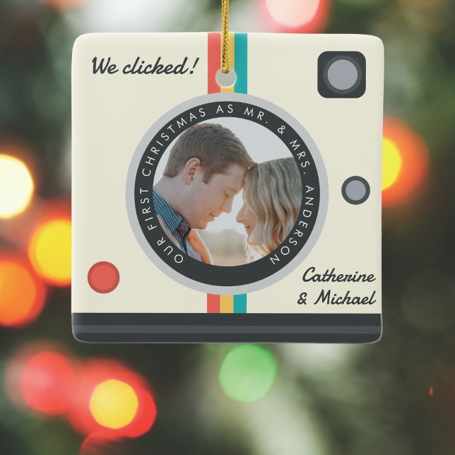 Ornamento De Cerâmica Instant Camera Couple Photo First Christmas (Criador carregado)