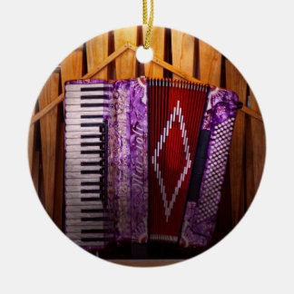Ornamento De Cerâmica Instrumento - Acordeão - O órgão acordeão
