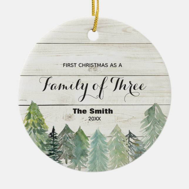 Ornamento De Cerâmica Inverno Primeiro Natal como Família dos Três (Frente)