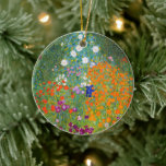 Ornamento De Cerâmica Jardim Flor | Gustav Klimt<br><div class="desc">Jardim da Flor (1905-1907) do artista austríaco Gustav Klimt é uma obra-prima vibrante da arte do início do século 20. Esta exuberante e impressionista cena se rompe com flores coloridas numa tapeçaria mesmerante da natureza, refletindo o estilo decorativo do Klimt e o amor pelos motivos florais. As texturas ricas e...</div>