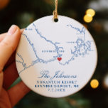 Ornamento De Cerâmica Kennebunkport Maine Map Foto de Natal<br><div class="desc">Comemore seu dia especial com nosso Marinho personalizado, Enfeites de natal do mapa de casamento do Kennebunkport Blue Kennebunkport. Apresentando um mapa elegante de Kennebunkport, Maine, este ornamento é a lembrança costeira perfeita. Personalize-o com a sua foto de casamento nas costas para criar uma merecida marca de férias. Ideal para...</div>