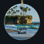 Ornamento De Cerâmica Laguna Beach 2<br><div class="desc">Uma das praias mais populares do sul da Califórnia é Laguna Beach,  no Condado de Orange. Esta pequena enseada é um pouco ao norte de Main Beach Laguna,  chamada Crescent Bay. Aqui olhando para Twin Points no dia e Two Rock Point ao anoitecer.</div>