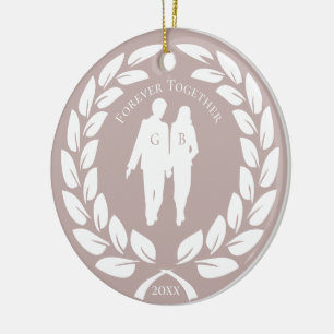 Ornamento De Cerâmica Laurel Wreath Wedding Rosa Casal Dourada Monogramm