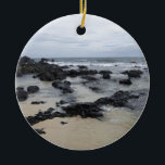 Ornamento De Cerâmica Lava Rock Beach<br><div class="desc">A praia do Havaí carregada de rochas de lava.</div>