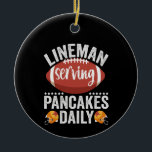 Ornamento De Cerâmica Lineman Servindo Pancakes Daily Funny Football Gif<br><div class="desc">fantasia, americano, futebol, campeão, esporte, panquecas, fofo, lineman, vintage, presente</div>