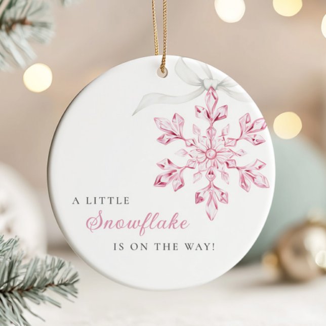 Ornamento De Cerâmica Little Snowflake Girl Ornament (Criador carregado)