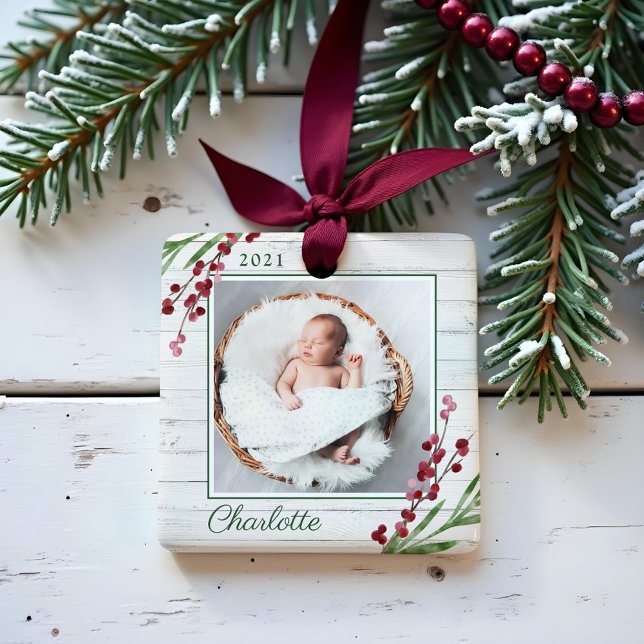 Ornamento De Cerâmica Madeira Cranberry Foliage Baby First Christmas Pho (Wood Cranberry Foliage Baby First Christmas Photo Ceramic Ornament)