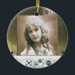 Ornamento De Cerâmica MAGIC SWIRLS PHOTO TEMPLATE, Cinza Agay<br><div class="desc">Rodovalho branco e preto elegante com uma Gemstone 3d brilhante</div>