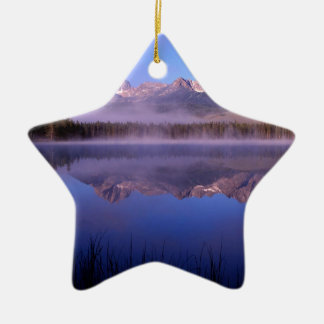 Ornamento De Cerâmica Manhã do lago em salmonetess pequenos Idaho