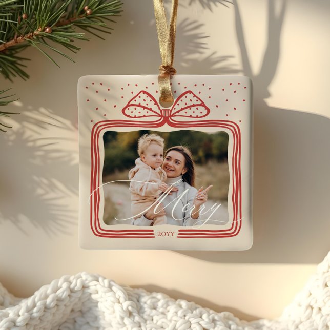Ornamento De Cerâmica Manutenção de Fotografias do Arco de Natal Elegant (Merry Script Elegant Christmas Bow Photo Keepsake Ceramic Ornament)