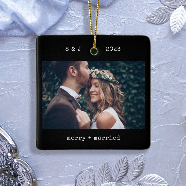 Ornamento De Cerâmica Máquina de escrever mínima preta | Feliz e Foto ca (A modern, black wedding keepsake Christmas ornament with two photos and your monogram)