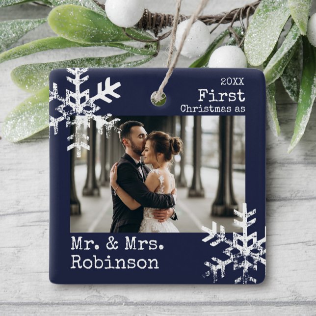 Ornamento De Cerâmica Marinho Primeiro Natal Sr. Foto Personalizada da & (Rustic snowflake family holiday keepsake photo ornament perfect for gifts to bring joy to others.)