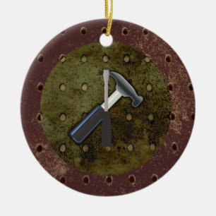 Ornamento De Cerâmica Martelo, chave de fenda, Pegboard no fundo