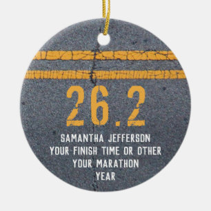 Ornamento De Cerâmica Medalha Keepsasasaokê 26.2 no corredor da maraton