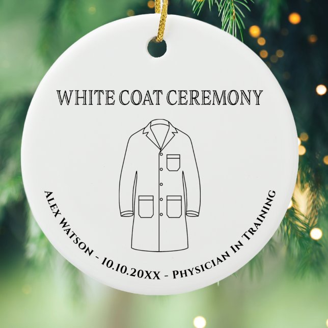 Ornamento De Cerâmica Médico Médico Cerimônia de Casaco Branca Monograma (Medical Field Doctor White Coat Ceremony Keepsake Ornament. Customized with name,)